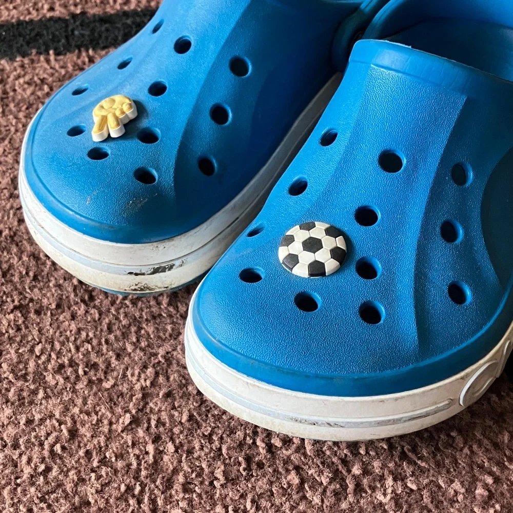 CROCS Kids Blue shoes size 4 - Picture 3 of 4